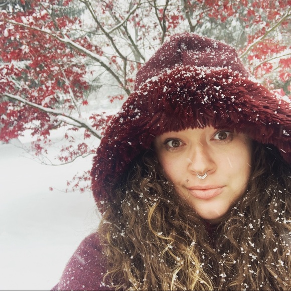 Meet your Posher, Marissa - Picture 1 of 1